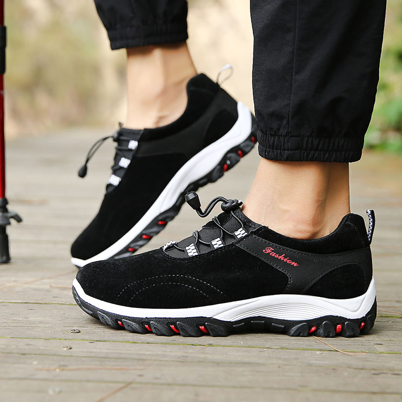 Sepatu Sneaker Fashion Kasual Sporty Size 43 - Black