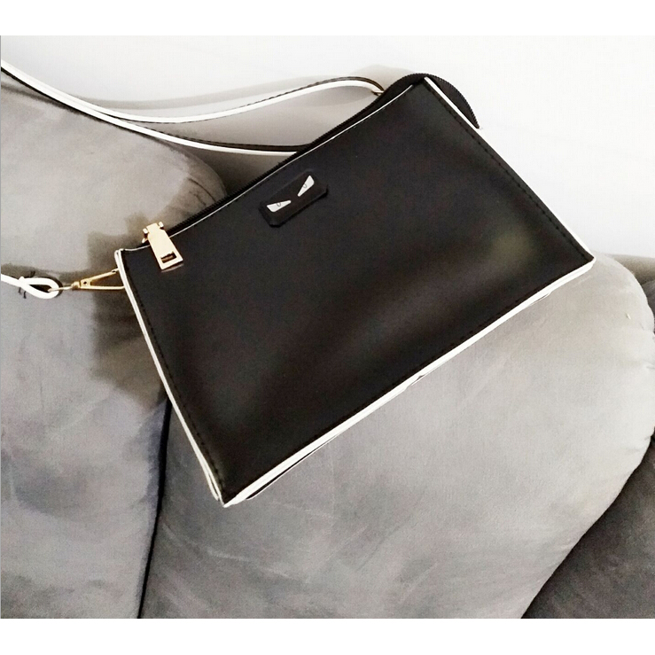 Tas Selempang Wanita Little Monster Black Tas Selempang Wanita Little Monster Black