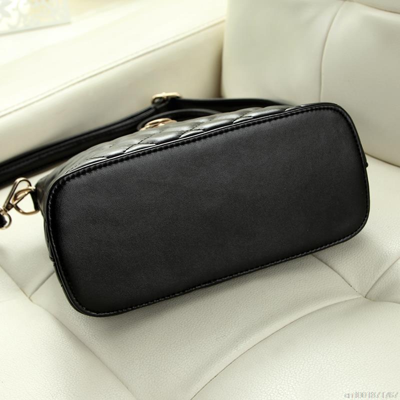 Tas Selempang Messenger Wanita Model Shell Black Tas Selempang Messenger Wanita Model Shell Black