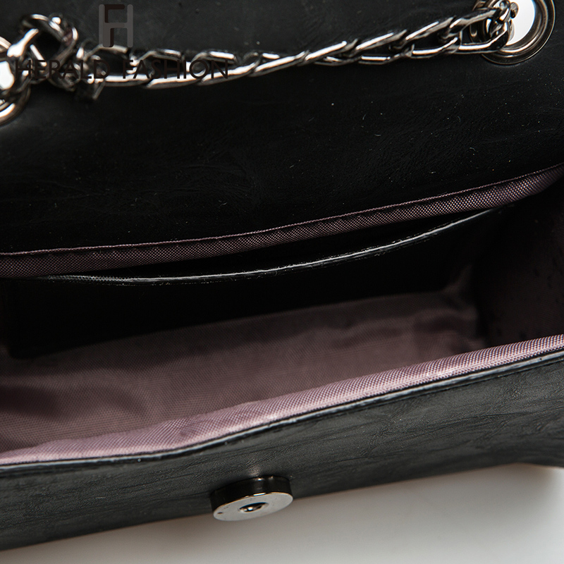 tas selempang wanita mini flap black jakartanotebook tas selempang wanita mini flap black jakartanotebook