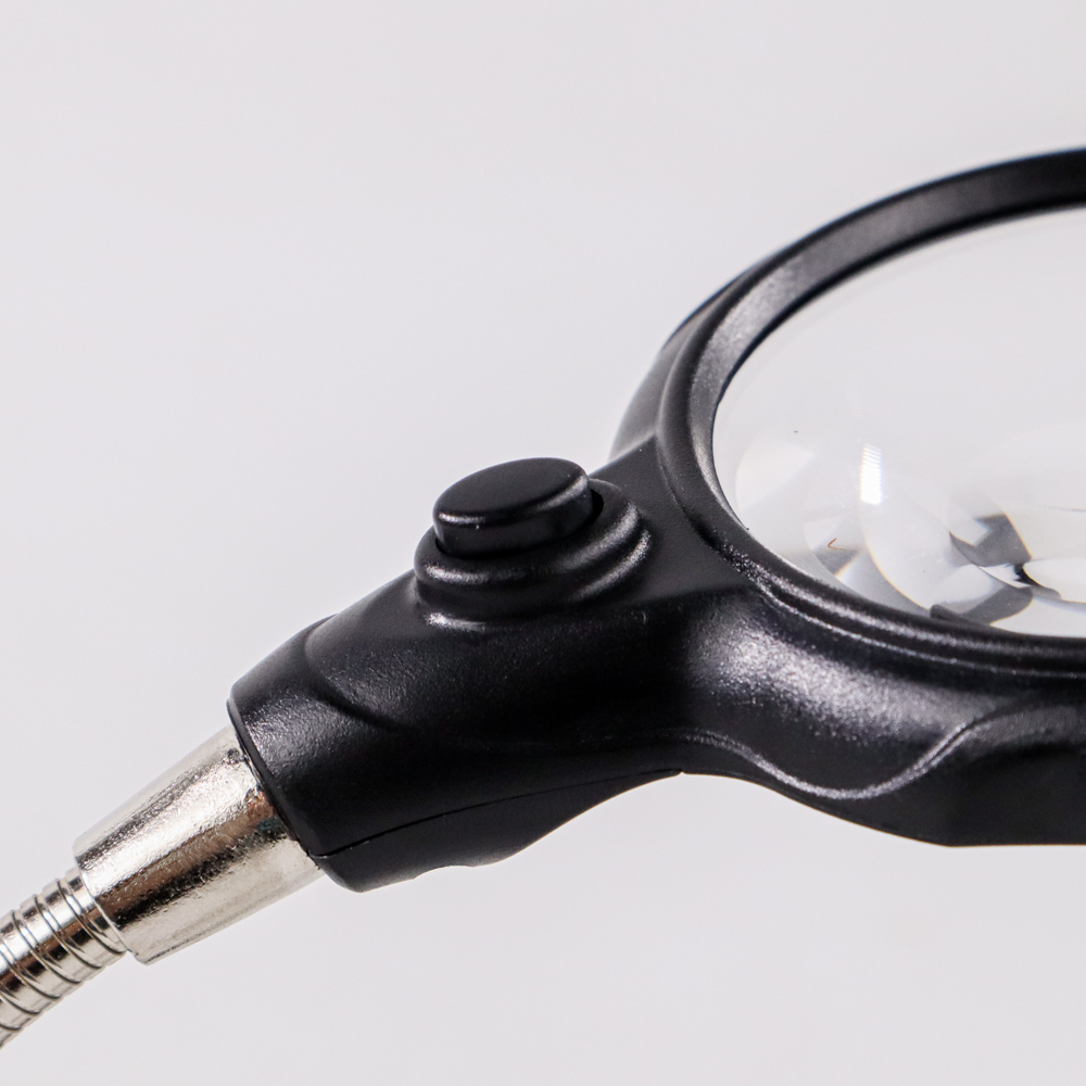 Taffware Alat Pegangan Solder Helping Hand dan Kaca Pembesar LED - TE