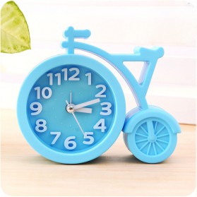 Jam Meja Analog Model Sepeda Green JakartaNotebook com Jam Meja Analog Model Sepeda Green JakartaNotebook com