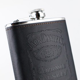 One Two Cups Botol Bir Hip Flask Stainless Steel Leather 7 Oz with Shot Glass - Black - 3