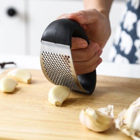 Cooking & Baking - EPOCH Parutan Alat Penghancur Bawang Putih Garlic Presser - A45 - Black