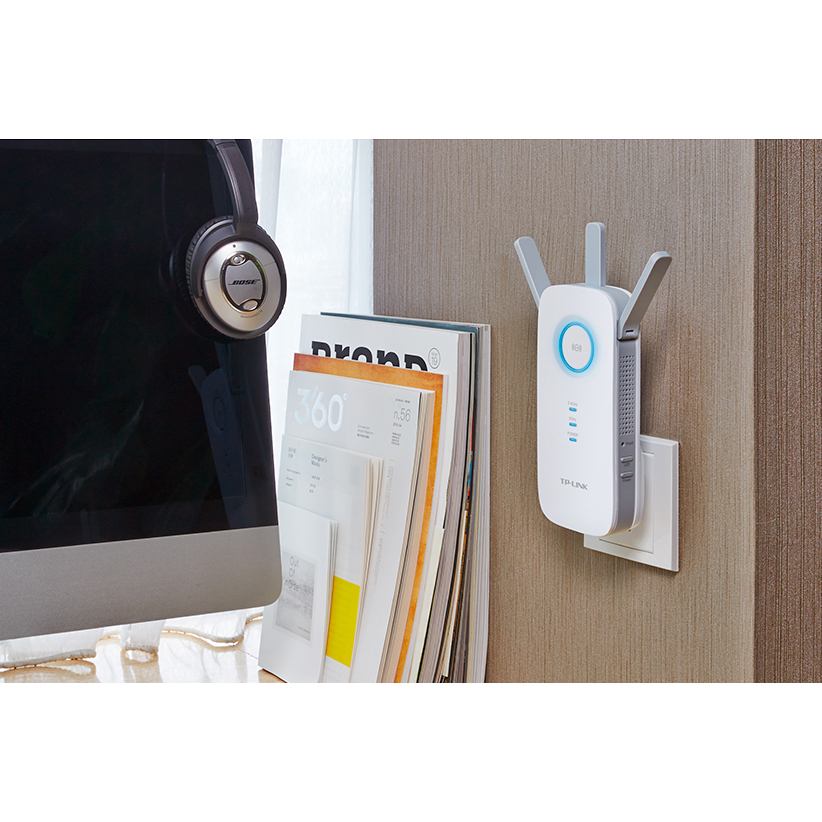 TP-LINK AC1   750 WiFi Range Extender - RE450 - White