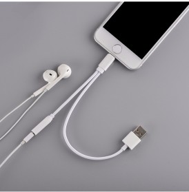 Adapter Lightning ke 3.5mm Headphone + USB Male for iPhone 7/8/X - Black - 5