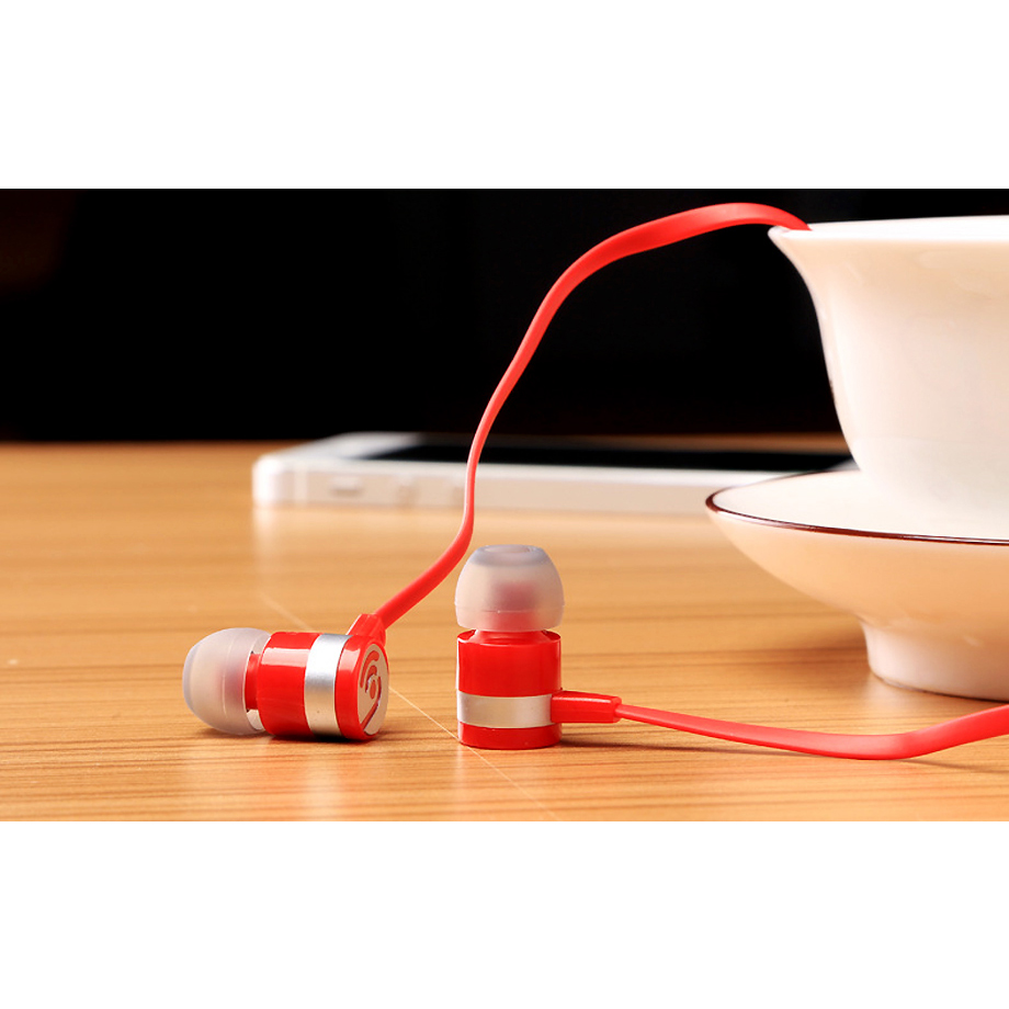 Beevo Earphones Clear Bass Sports with Microphone - EM330 / EM130 Gambar produk Beevo Earphones Clear Bass Sports with Microphone - EM330 / EM130