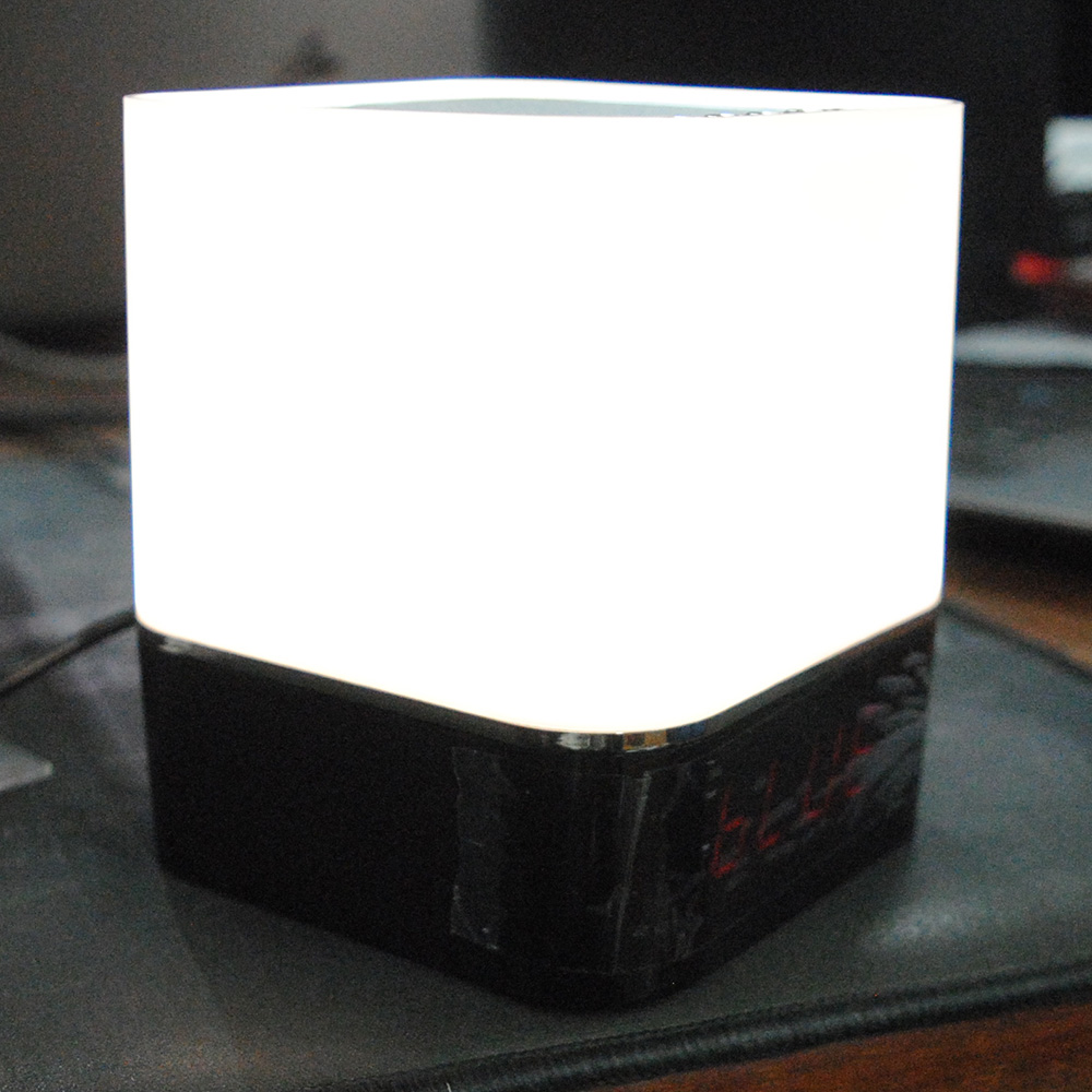 Jam Alarm Mini Clock Bluetooth Speaker Dengan Lampu Tidur Colorful Xgs001 White Jakartanotebook Com