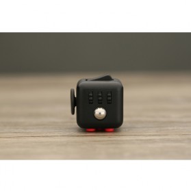 Mainan Pelepas Stress Fidget Cube - Black/Red - 8