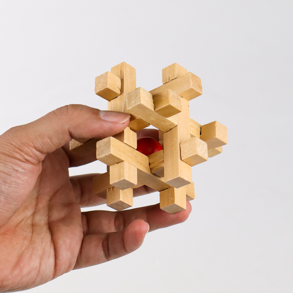 Gambar produk OLOEY Mainan 3D Wood Puzzle Tipe Take and Trapped Red Ball - OL3