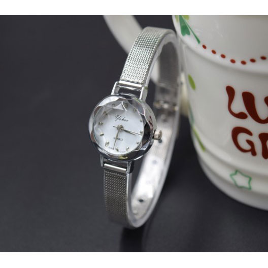 Jam Tangan Fashion Wanita Analog Stainless Steel - Silver - 1 .