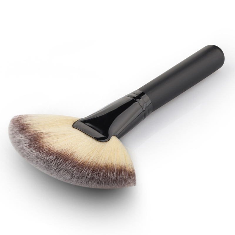 kuas make up fan shape finishing blush black jakartanotebook kuas make up fan shape finishing blush black jakartanotebook