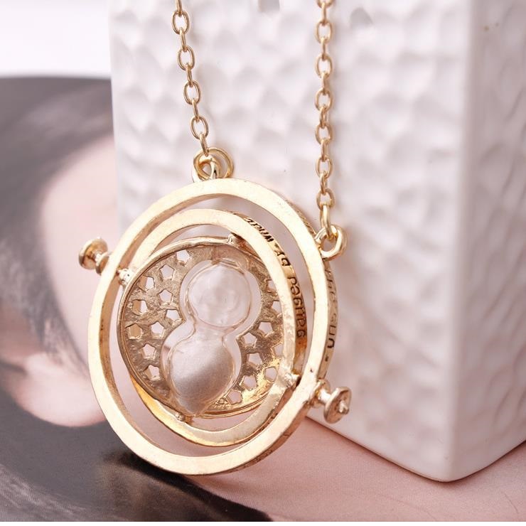 kalung wanita pearl butterfly headdress white jakartanotebook kalung wanita pearl butterfly headdress white jakartanotebook
