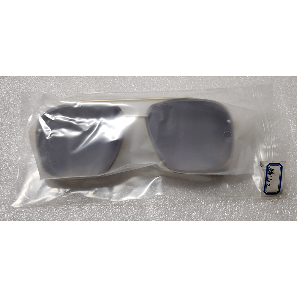 silver metallic sunglasses