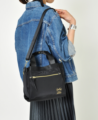 legato largo tas selempang tote polyester black legato largo tas selempang tote polyester black
