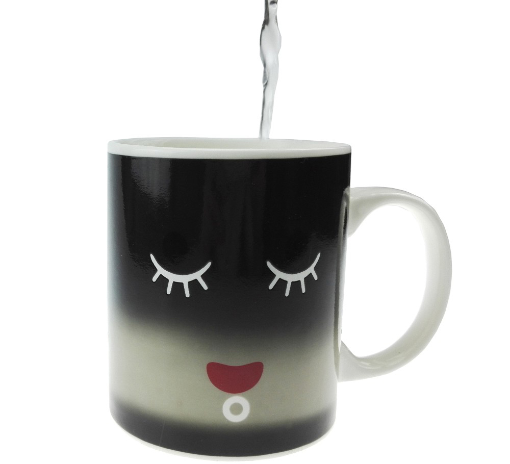 Magic Mug Cangkir Sensitif Suhu Motif Smile Face Black