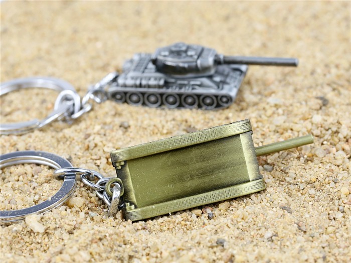 Gantungan Kunci Mobil Tank Baja Key Chain Golden Gantungan Kunci Mobil Tank Baja Key Chain Golden