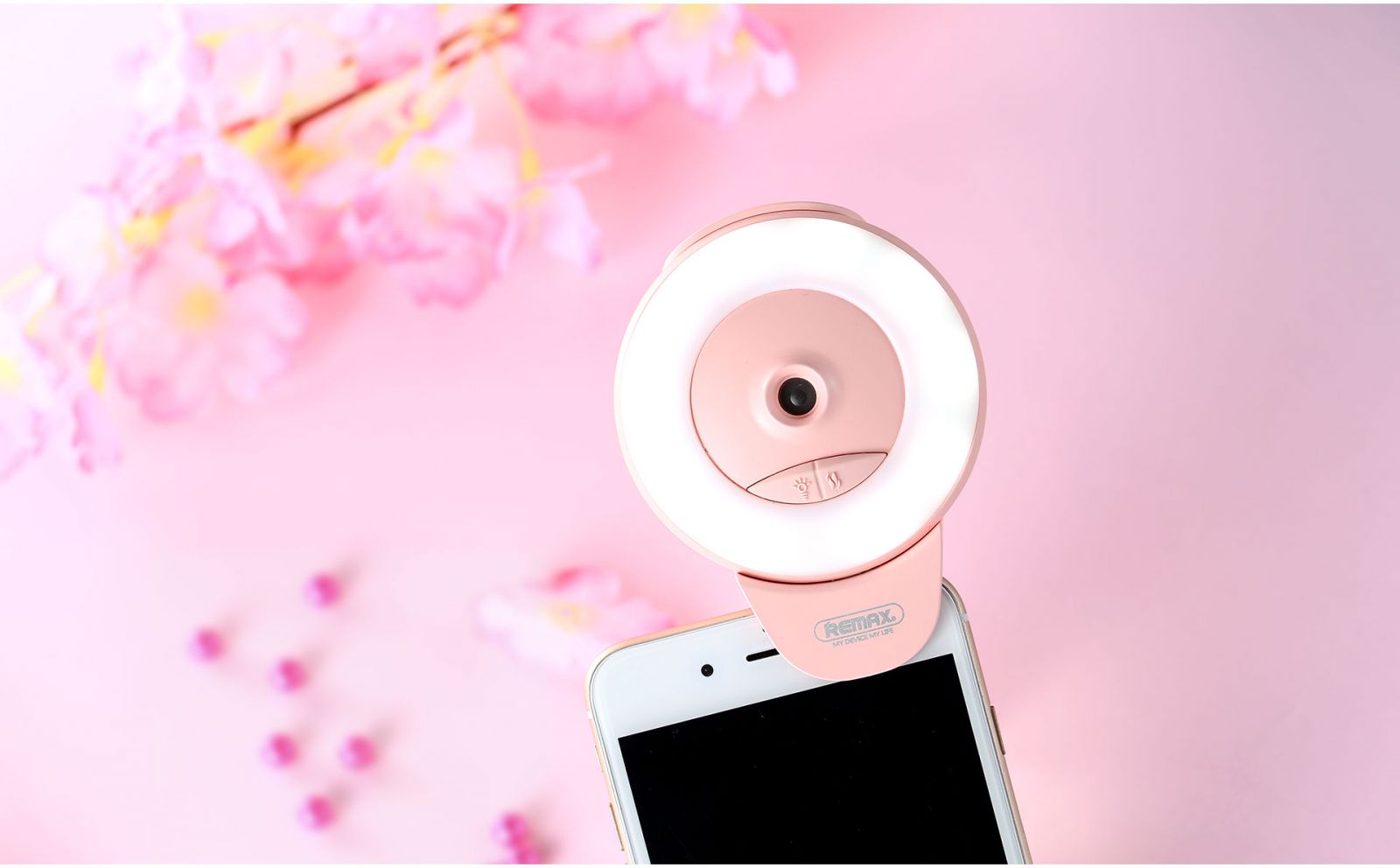 remax selfie spotlight led flashlight with ionizer ml 02 pink jakartanotebook remax selfie spotlight led flashlight with ionizer ml 02 pink jakartanotebook